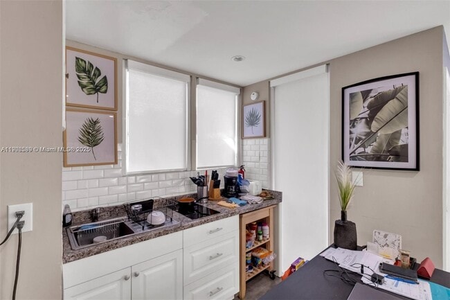 Building Photo - 1033 NW 6th St