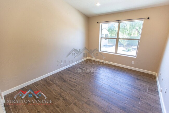 Building Photo - 38414 N 12th St