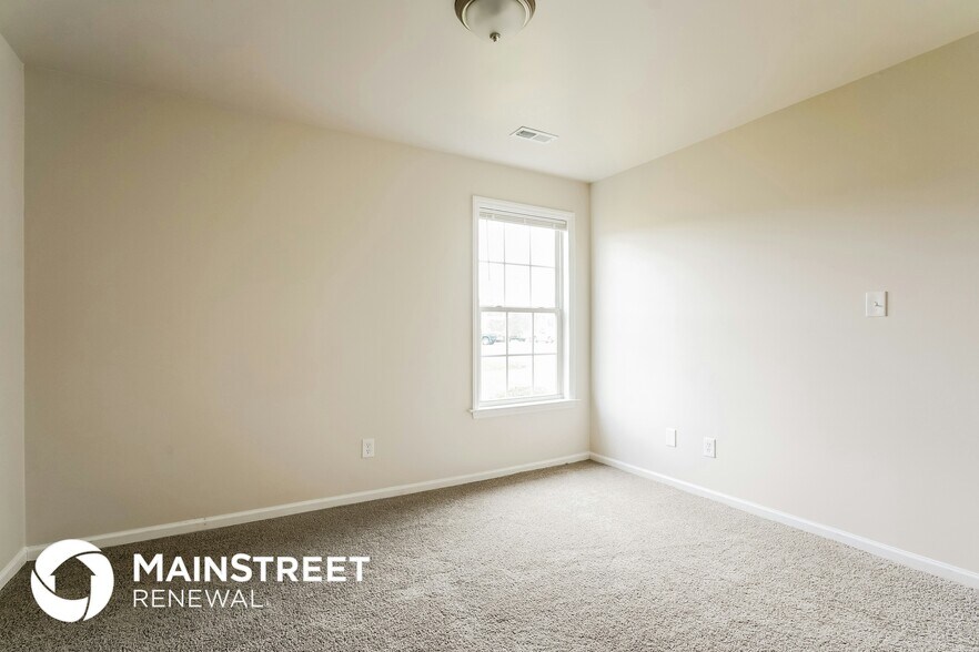 Building Photo - 99 Jethro Cir