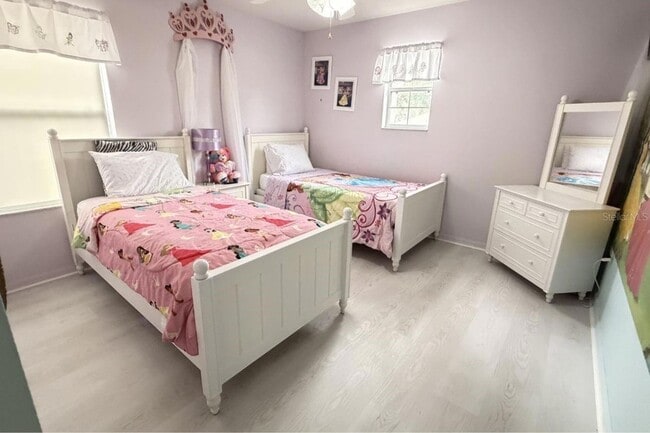 Building Photo - 645 Kettering Rd