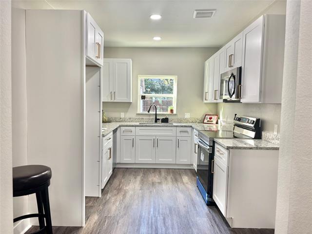 Building Photo - 1500 W Collin St