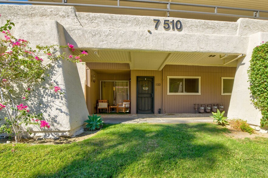 Building Photo - 510 N Villa Ct