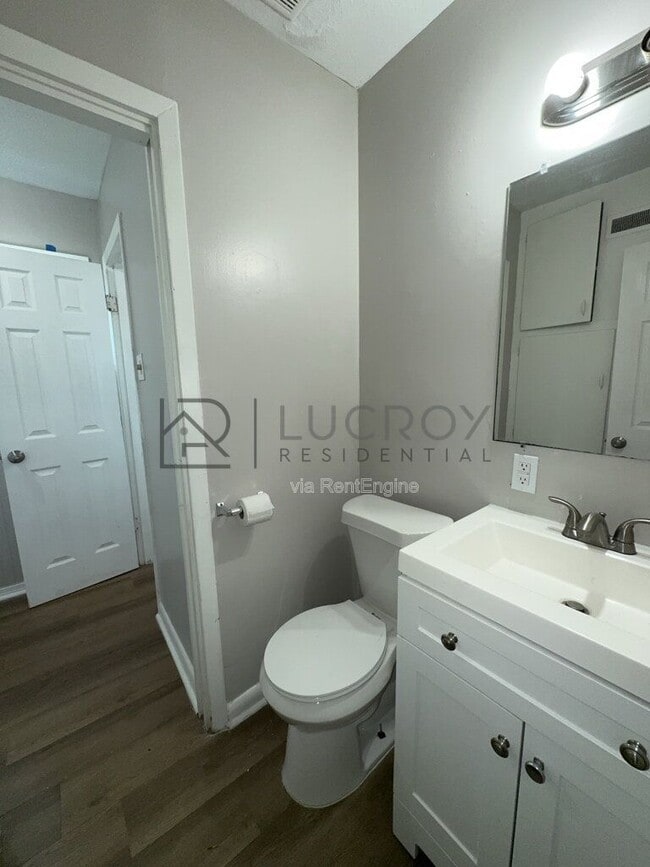 Building Photo - 3341 Suncrest Dr