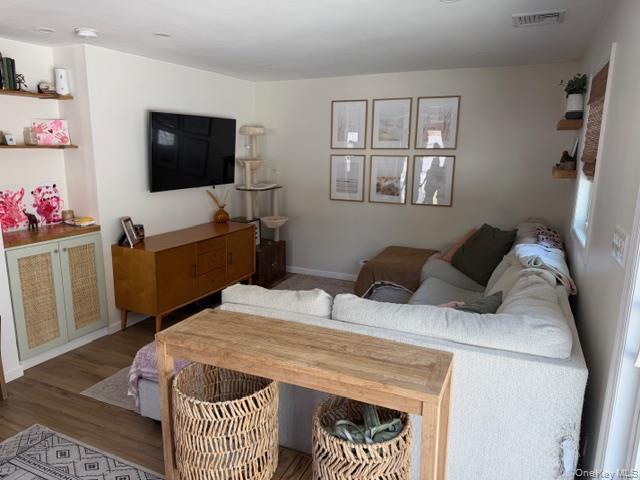 Building Photo - 10 Hollingsworth Pl