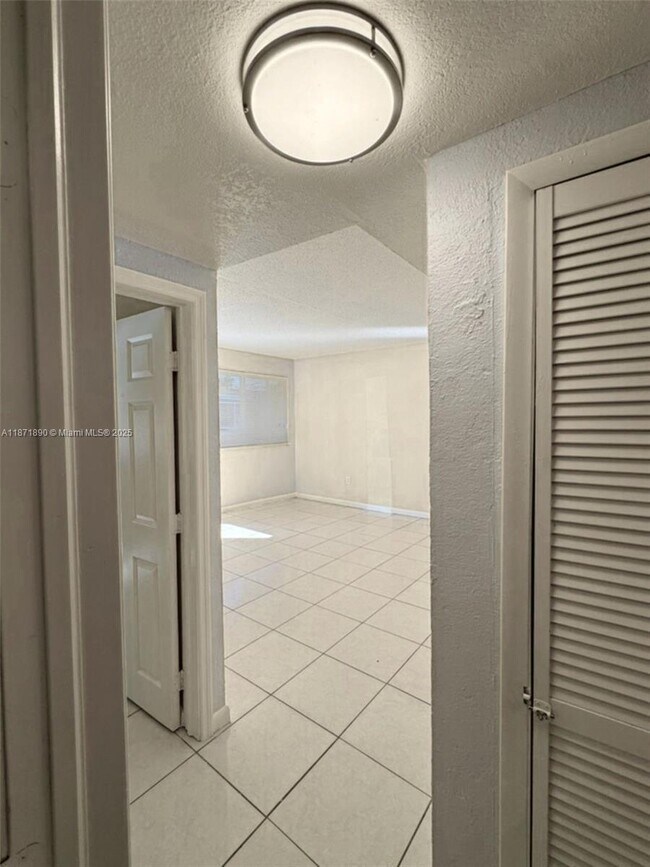 Building Photo - 3737 NW 20th Ave