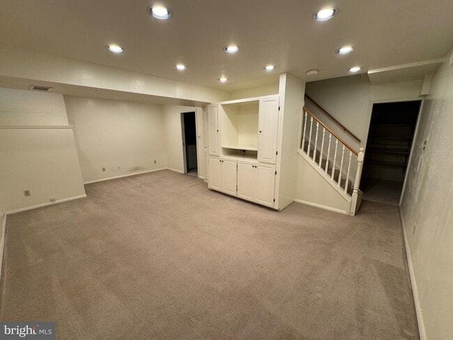 Building Photo - 12827 Framingham Ct