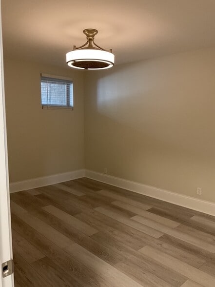 Bedroom 2 - 2858 W Shakespeare Ave