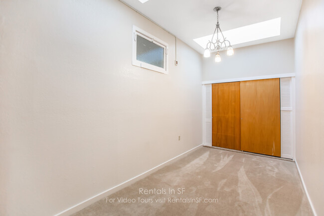 Building Photo - 245 Chenery St
