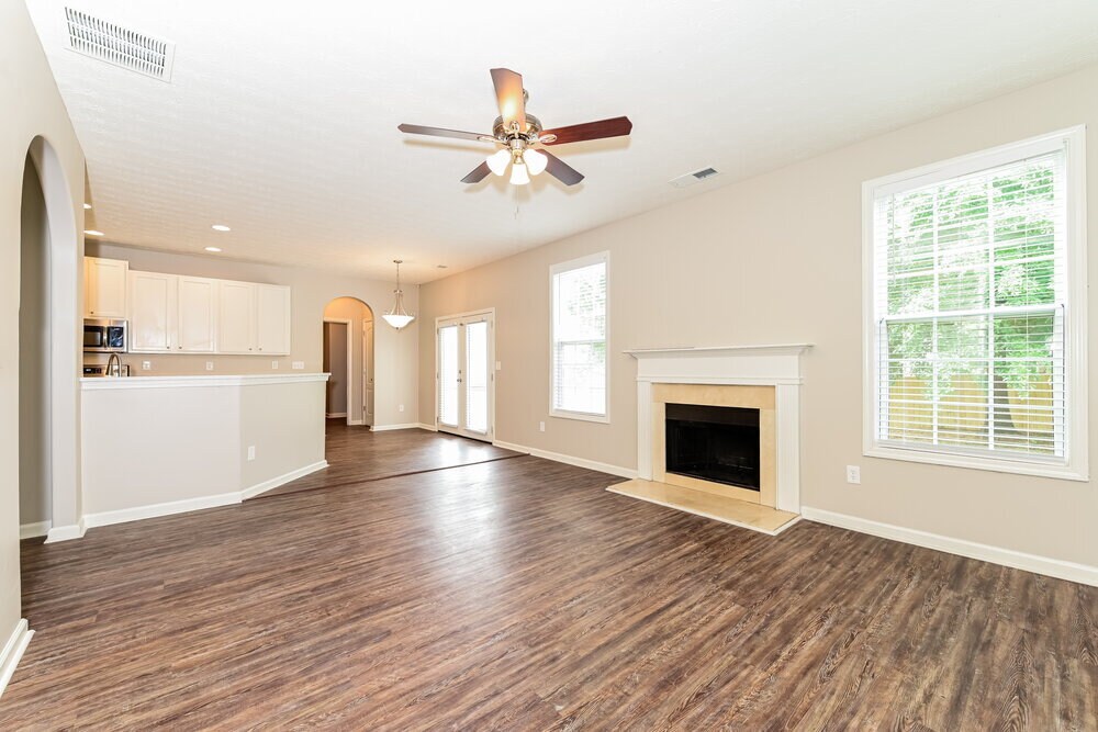 Building Photo - 215 Greenland Dr