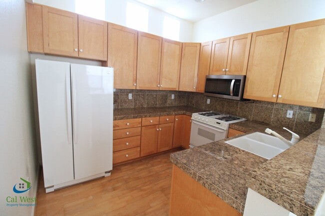 Building Photo - $5,995.00 - Gorgeous 2 Story 3 Bedroom 2.5 Bath Home steps away from Downtown Mountain View and C...