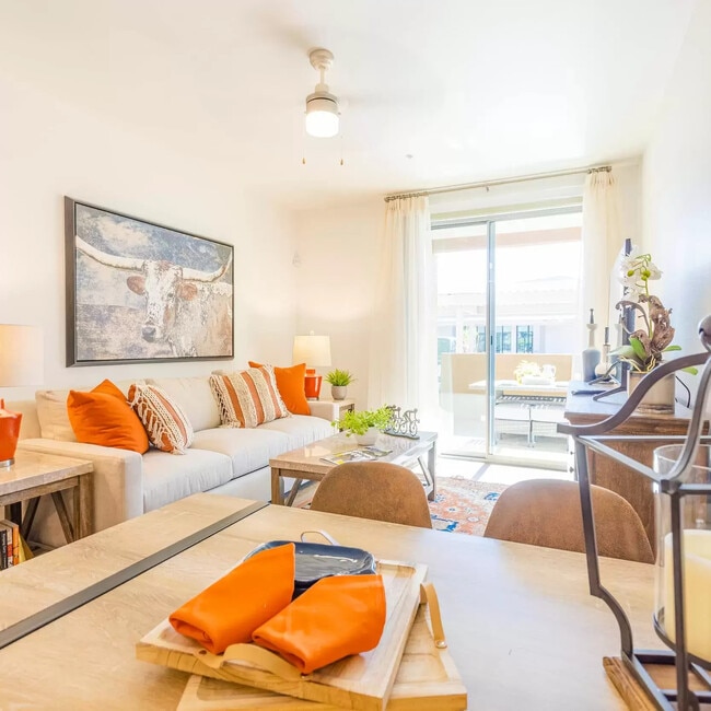 Building Photo - The Curve at Gilbert