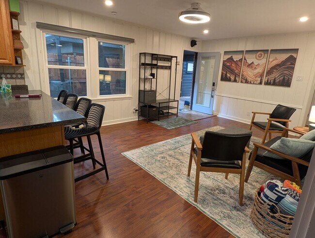 Building Photo - 4421 Cedar Mountain Dr