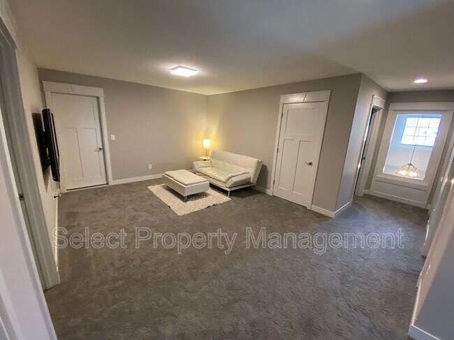 Building Photo - 12581 Berkhill Cv