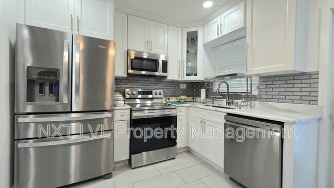 Building Photo - 509 W Olympia Ave