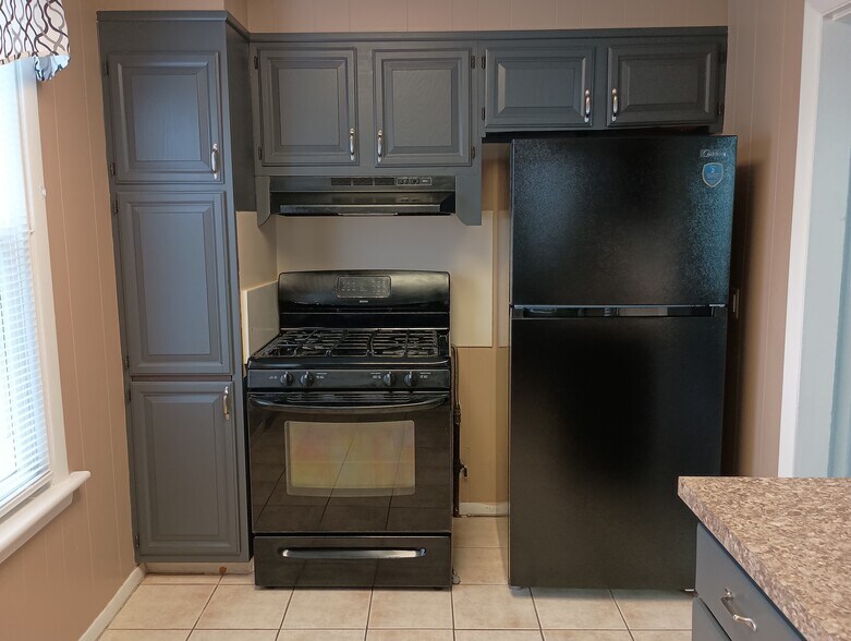 Building Photo - 513 Hanover St