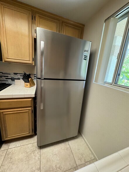 Building Photo - 74800 Sheryl Ave