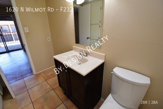 Building Photo - The Monaco Condos 2 Bed 1.5 Bath