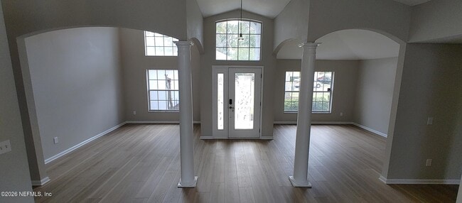 Building Photo - 11816 Collins Creek Dr