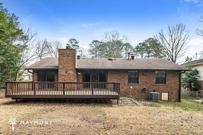 Building Photo - Classic Brick Home in Morrow, GA