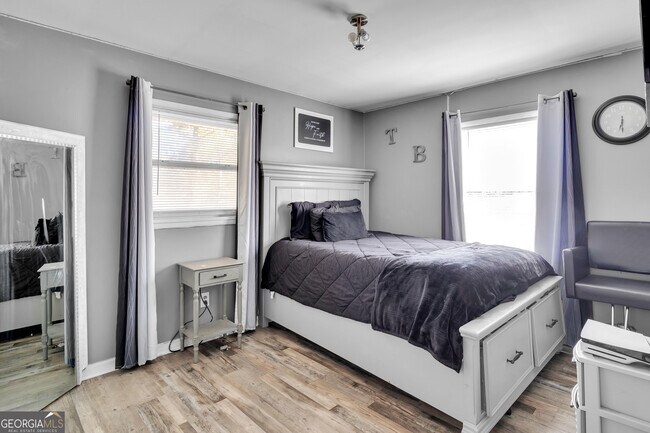 Building Photo - 6575 Hidden Brook Trail