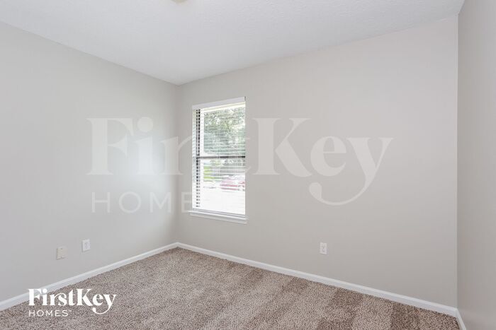 Building Photo - 1645 Ponderosa Pine Dr E