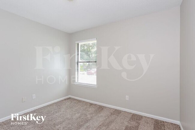 Building Photo - 1645 Ponderosa Pine Dr E
