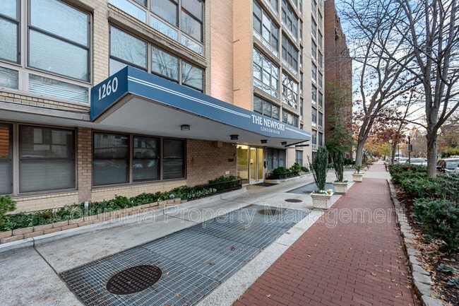 Building Photo - 1260 21st St NW