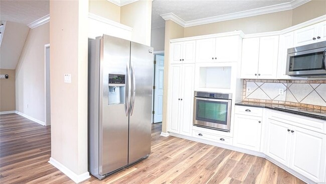 Building Photo - 8961 Abingdon Pl