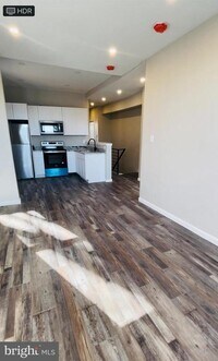 Building Photo - 5914 W Girard Ave