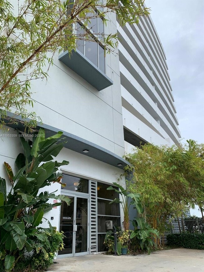 Building Photo - 36 NW 6th Ave