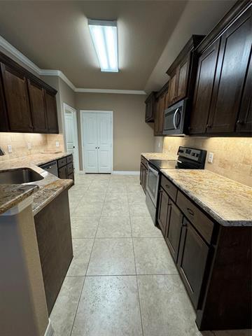 Building Photo - 8805 Kiowa Dr