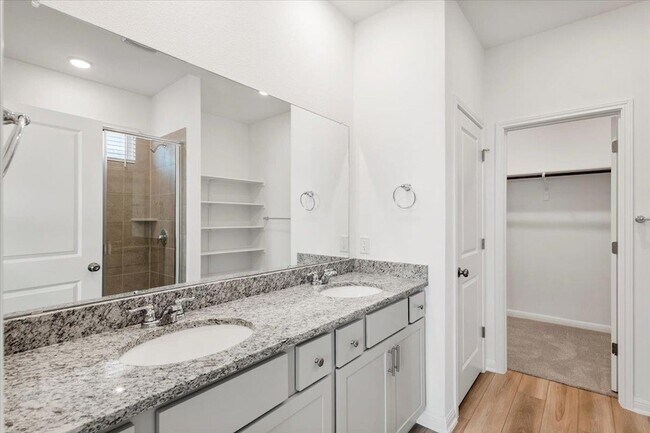 Building Photo - 1409 Alana Fls Ave