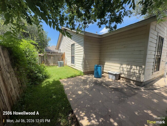 Building Photo - 2506 Howellwood Wy