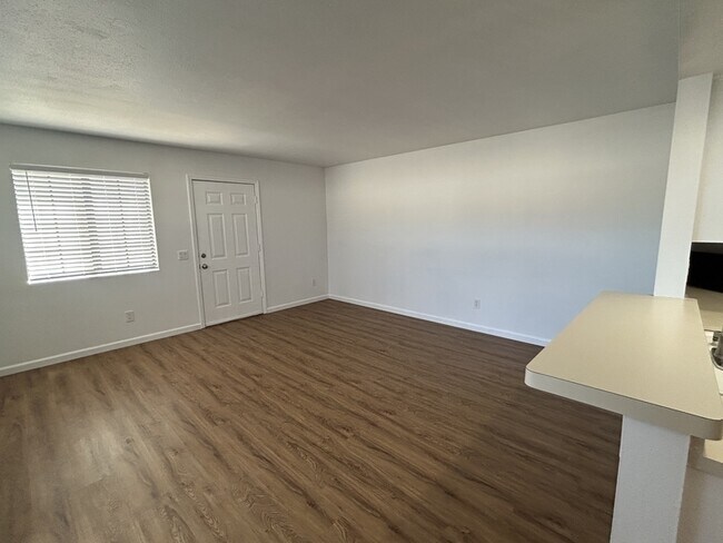 Building Photo - 1190 Ramar Rd