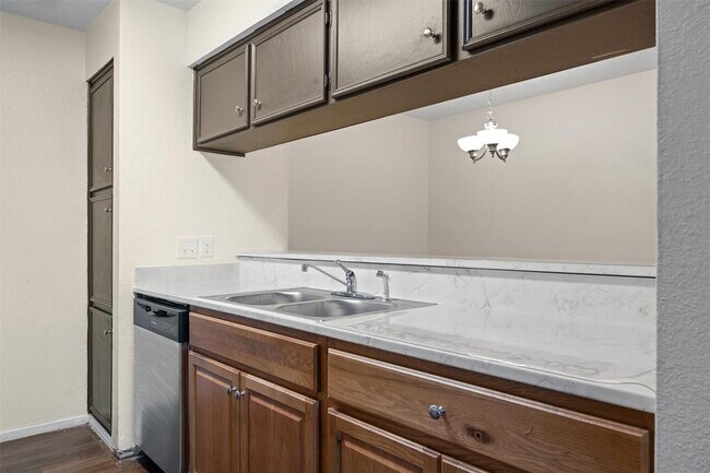 Building Photo - 10616 Mellow Meadow Dr