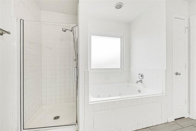 Building Photo - 1273 El Camino Village Dr