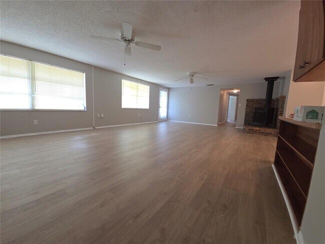 Building Photo - 4136 S Lockwood Ridge Rd