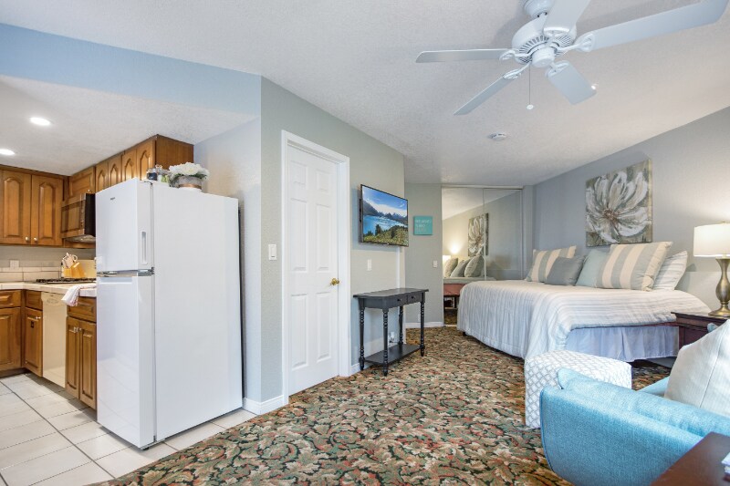 Building Photo - 247 N Sandpiper Cir