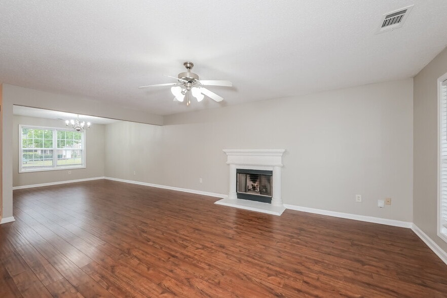 Building Photo - 3363 Newtons Crest Cir