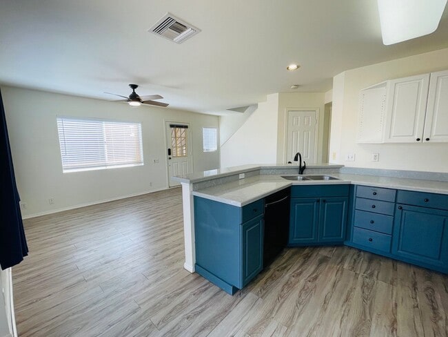 Building Photo - Partly Furnished 3-bedroom, 2.5-bath home,...