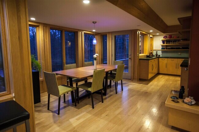 Building Photo - 1940 S Badour Rd