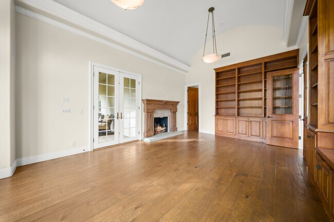 Building Photo - 3243 Calle De Debesa