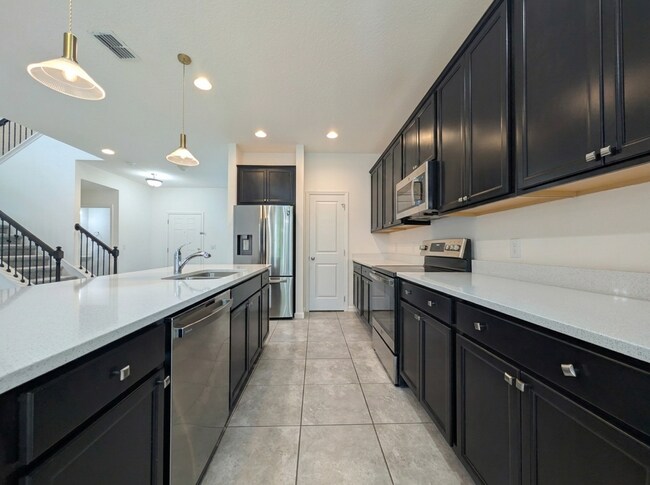Building Photo - Move-In Ready 4-Bed in Silver Oak, Quartz Kitchen and Community Pool