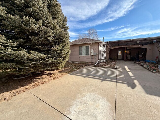 Building Photo - 3351 35th St