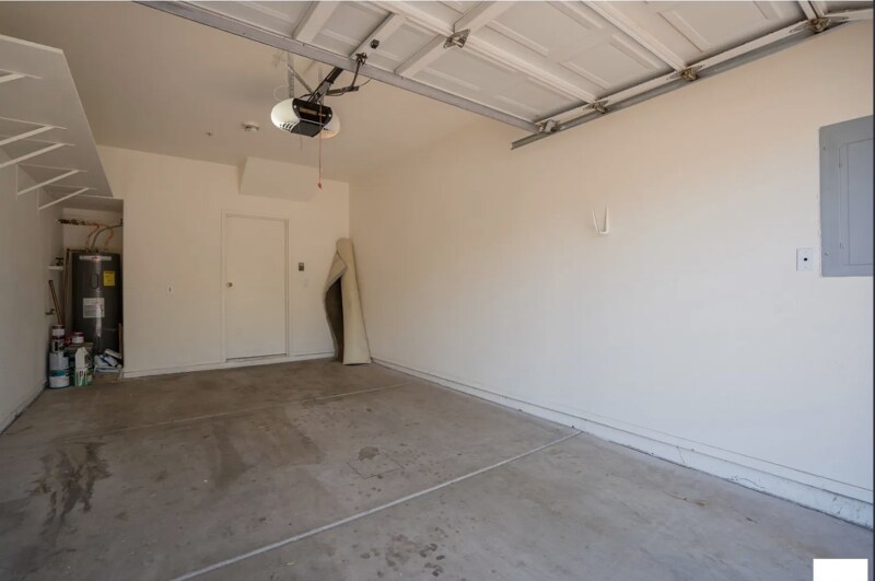 Building Photo - 1445 E Broadway Rd