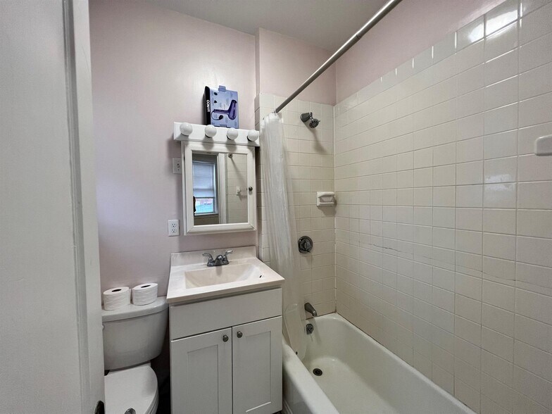 Building Photo - 210 Massachusetts Ave