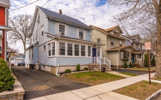 Primary Photo - 154 Dalton St