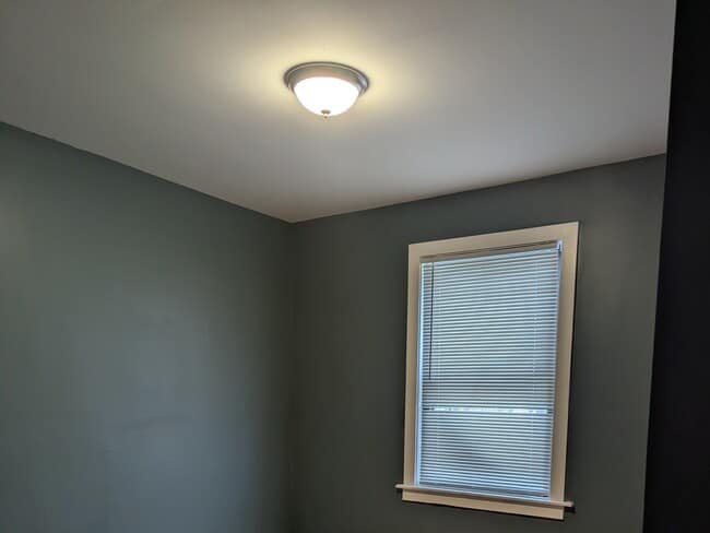 Building Photo - 11005 S Perry Ave