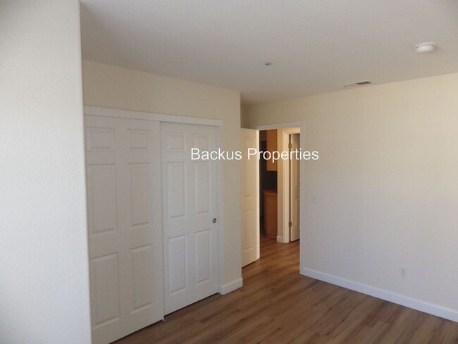 Building Photo - Wonderful Four beddroom home on Chamise Dr...