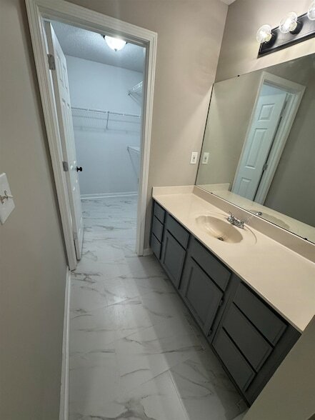 Building Photo - 5457 Sundale Way S